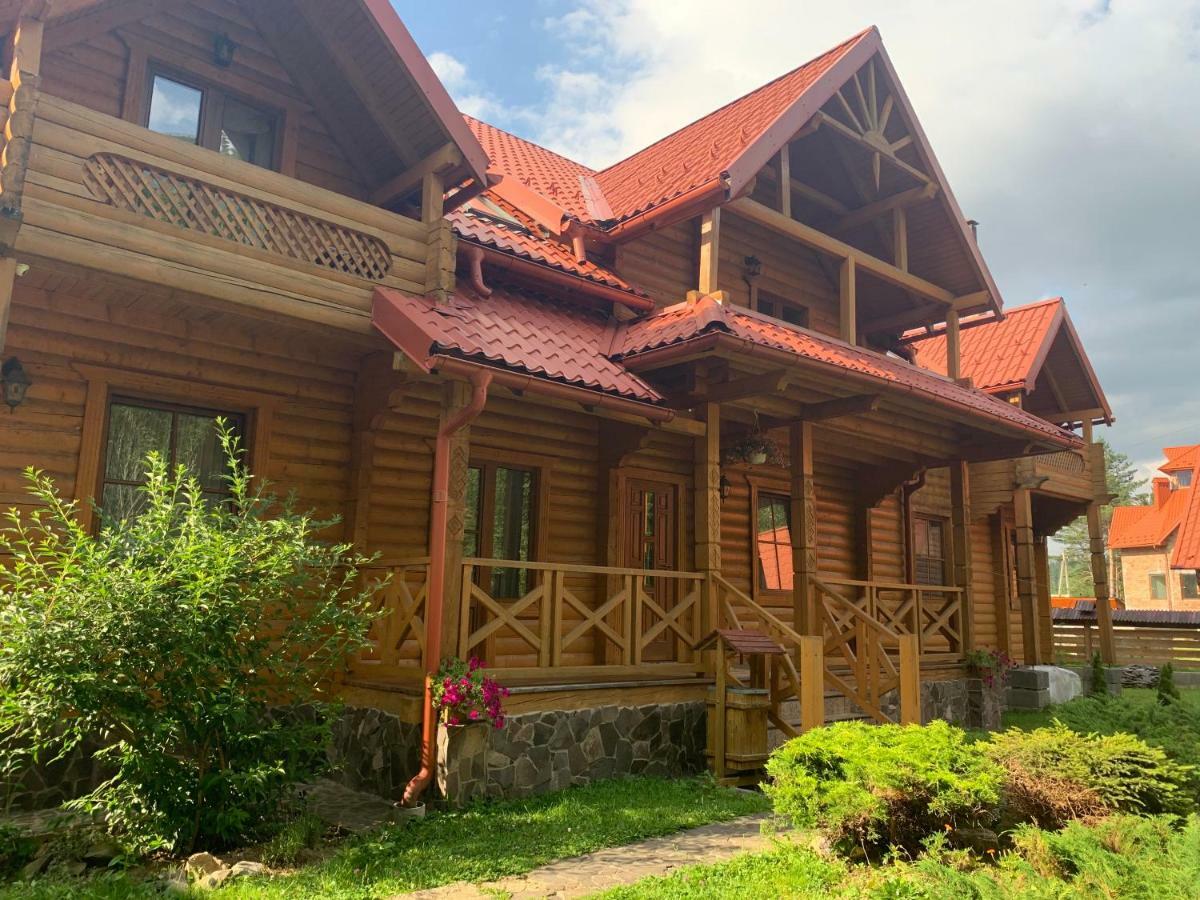 Villa "Затишна" เมอคุลิชิน ภายนอก รูปภาพ